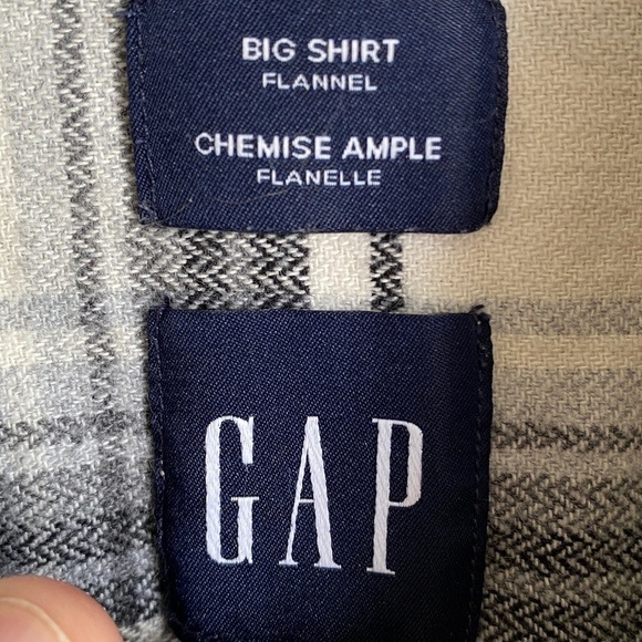 GAP Women's White/Black Plaid Long Sleeve Flannel Button Up Shirt - Picture 2 of 9